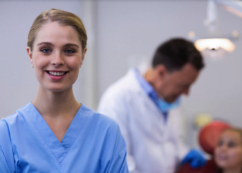 How to Become a Dental Assistant: The Ultimate Guide