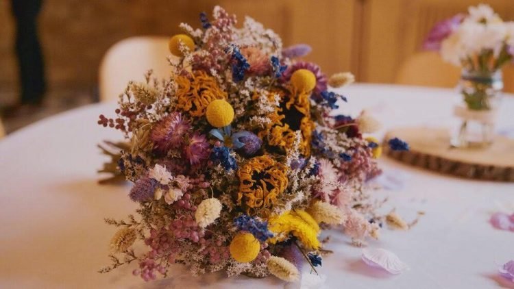 Top Tips For An Effortless Flower Decoration