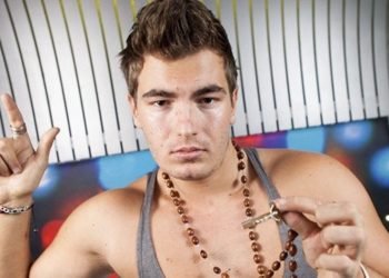 How to Make Selfies with Dorian Rossini