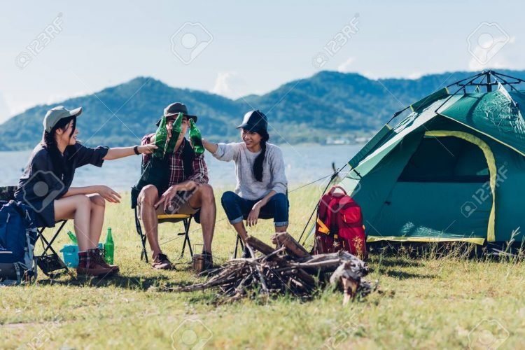 How to Persuade a Girl to Go Camping Together?