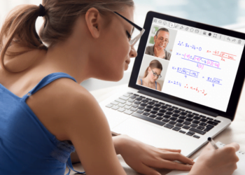THE ROLE OF THE ONLINE TUTOR WHILE YOU HAVE FINAL DEGREE PROJECT AHEAD
