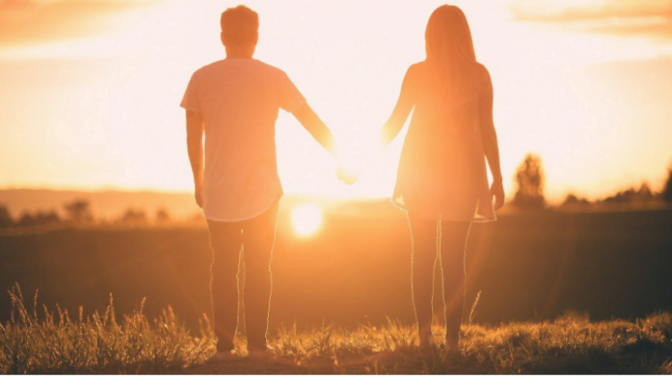 4 custom gifts for her, 4 unique ways to express your love