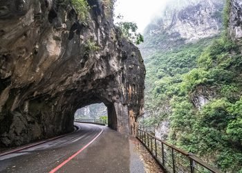 10 Most Dangerous Roads in Asia