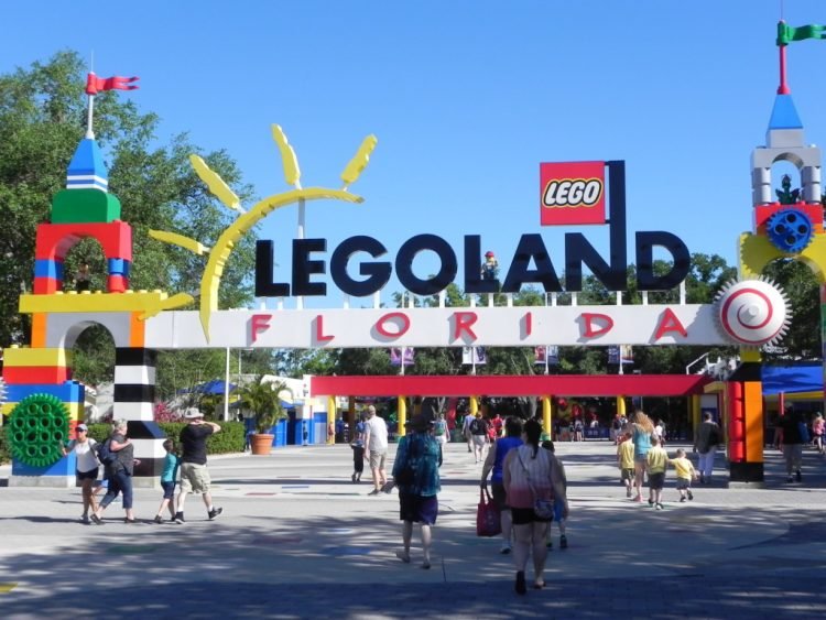 Planning On Taking Your Kids To Legoland? Here Are 5 Tips To Saving On Legoland Tickets