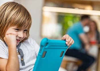 How to Wean Your Kids (And Yourself) Off Screens