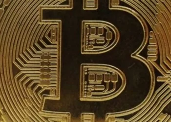 CRYPTOCURRENCY EXPERTS PREDICT BITCOIN RIVALS YOU SHOULD FOLLOW IN 2022