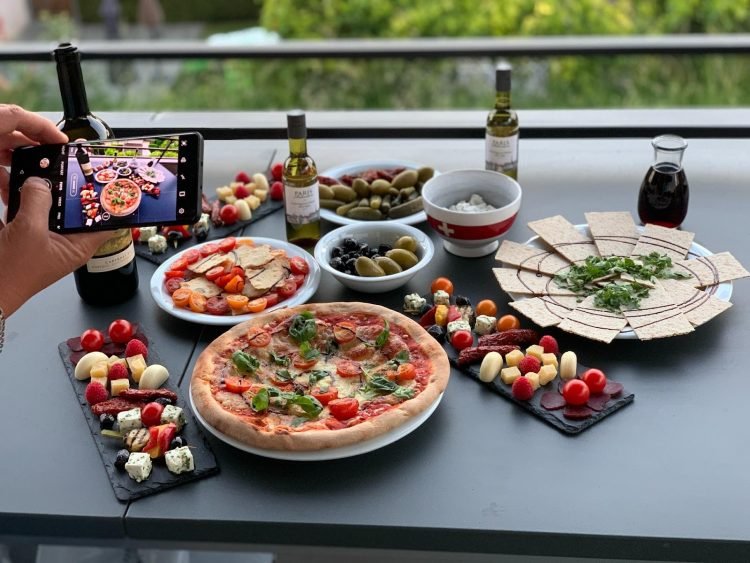 The Top 5 Elements Your Outdoor Kitchen Requires This Summer