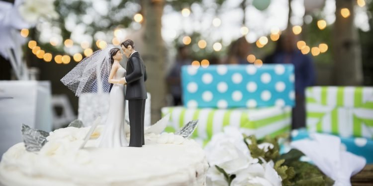 Wedding Gift Ideas That Will Make the Bride and Groom Happy