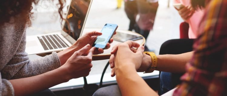 When Is The Best Time To Use A Phone Number Lookup Service?