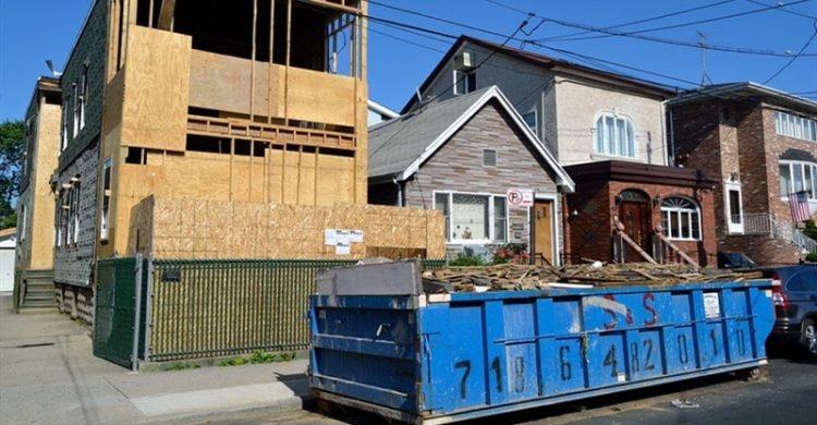 Top Factors to Consider When Choosing a Dumpster Rental Company