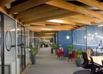 Why Co-working Space Providers are Leasing office spaces in Bangalore