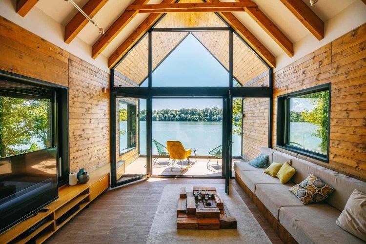 Should You Buy a Vacation Home or a Timeshare?