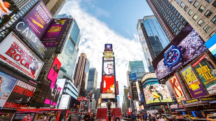 The New Yorker’s Guide to a World Tour: Your Ultimate Checklist for a Global Adventure 