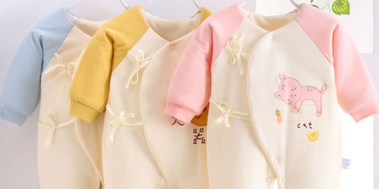 TheSpark Shop: A Review of the Bear Design Long-sleeve Baby Jumpsuit