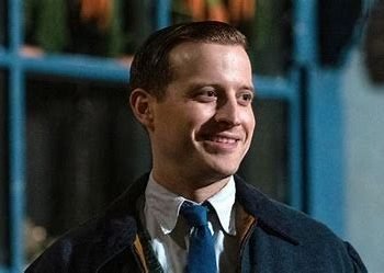 nicholas-ralph-height