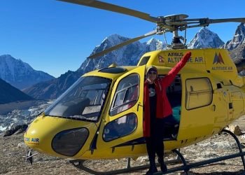 Popular Helicopter Tours in Nepal : Everest Base Camp Heli Tour
