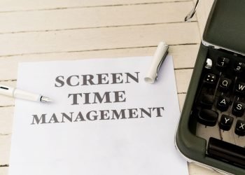 Digital Detox and Screen Time Reduction: Mastering the Art of Unplugging in a Hectic World