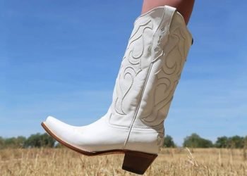 Why Corral Boots are Popular with Men & Women