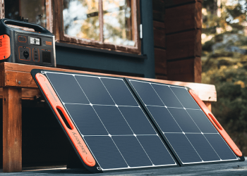 Top 5 Christmas Presents and Why a Solar Generator Should Be on Your List