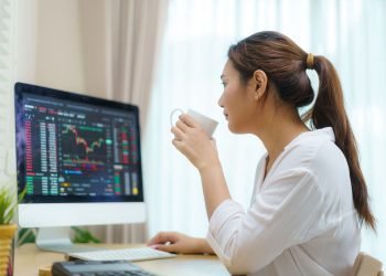 Pros and Cons:Long-Term Contracts in Oil Trading