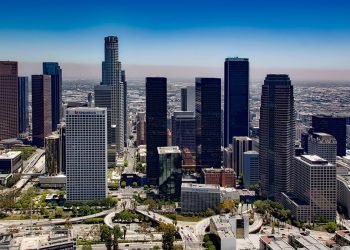 How to Cut Moving Costs in 2024 and what do people pay in New York, Chicago, Houston and LA