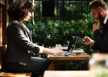 How Enterprise Travel Agents Streamline Business Travel for Companies?