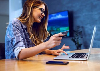 What are the Advantages of Using an Online Check Writer?