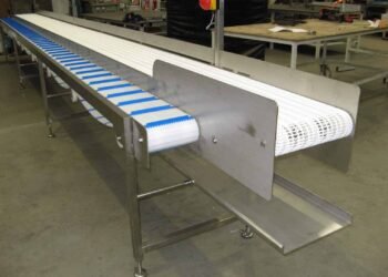 What are the main types of conveyor belts?