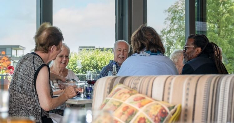 Elevating Life’s Quality: Engaging Pursuits and Comforts in Retirement Residences