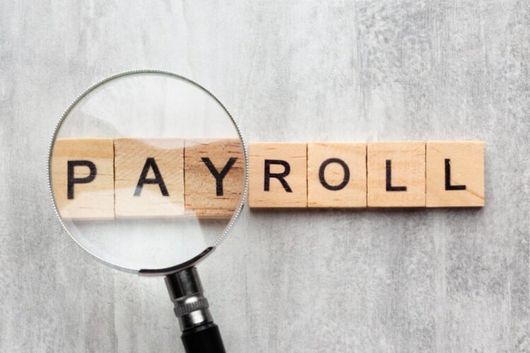The Ultimate Guide to Choosing the Right Payroll Method for Your Small Business