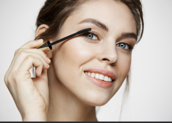 The Ultimate Mascara Experience: Why Maha Mascara Stands Out from the Rest