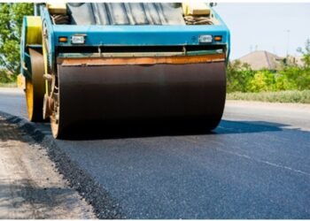 The Top 7 Benefits of Hiring a Professional Asphalt Paving Contractor