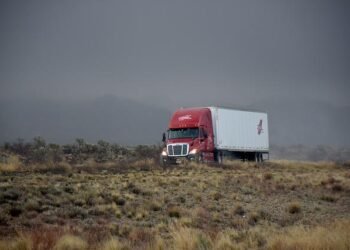 The Legal Process with a Truck Accidents Lawyer in 2024