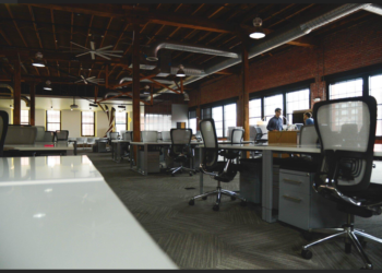 The Top 4 Factors to Consider When Choosing an Office for Lease