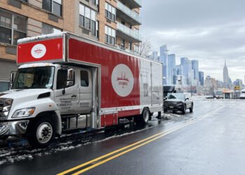 Experience Exceptional Service and Expertise with ExpoMovers