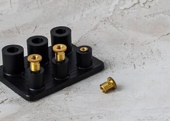 Advantages of Using Threaded Inserts in Metal and Plastic Components