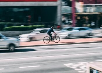 Why it’s Important to Speak To a Personal Injury Solicitor After a Serious Cycling Accident