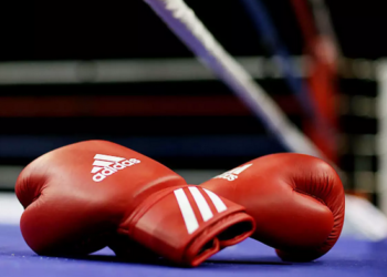 Boxing versus Muay Thai: A Comparative Analysis