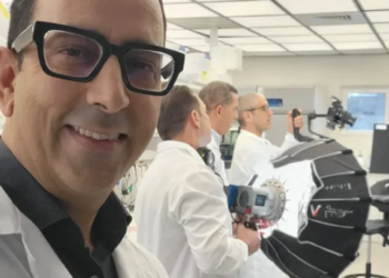 How Motivational Speakers Can Transform Your Life: Insights and Inspiration