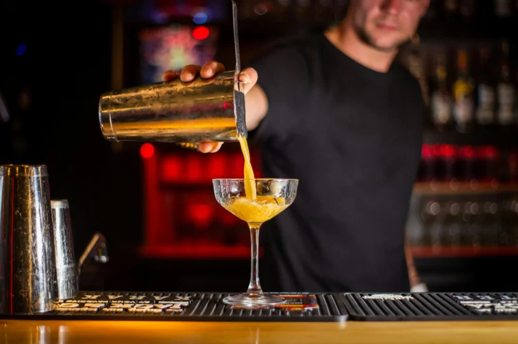Why Hiring a Bartender Enhances Guest Satisfaction at Events