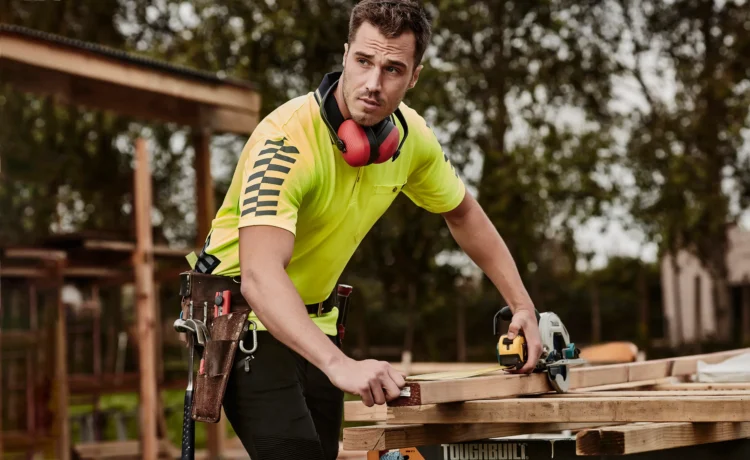 Top Features to Look for in Premium Workwear in Australia