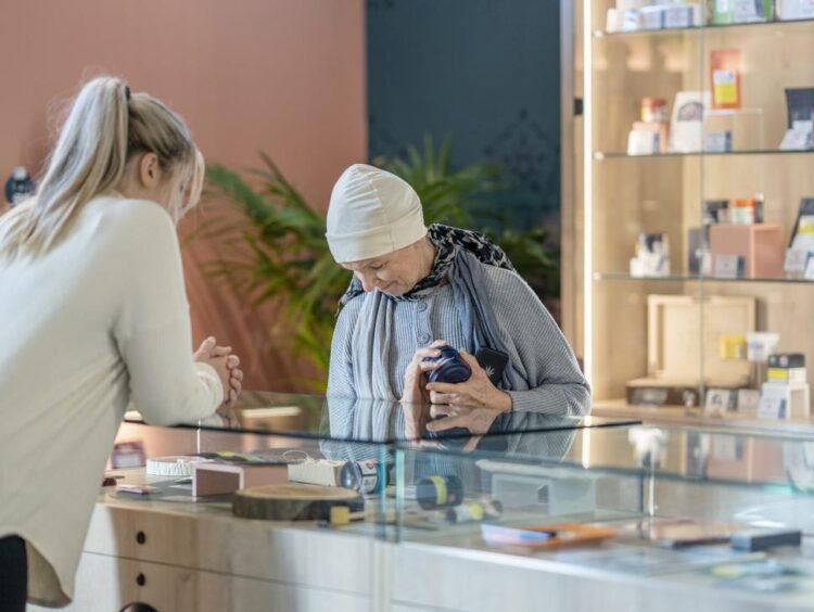 The Benefits of Visiting a Licensed Cannabis Dispensary
