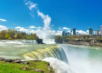 Staying Connected with Ease: The Role of eSIM in Canada