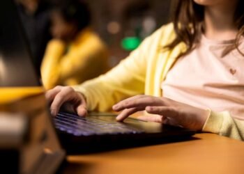 5 Legit Essay Writing Services You Can Trust in 2025