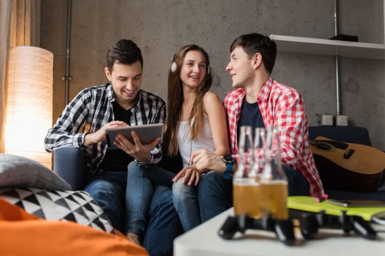 Why Some Apps and Games Grow While Others Stall After Launch