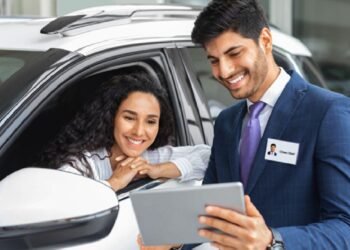 Buying Car Insurance from the Dealer vs Buying It Online: What Changes
